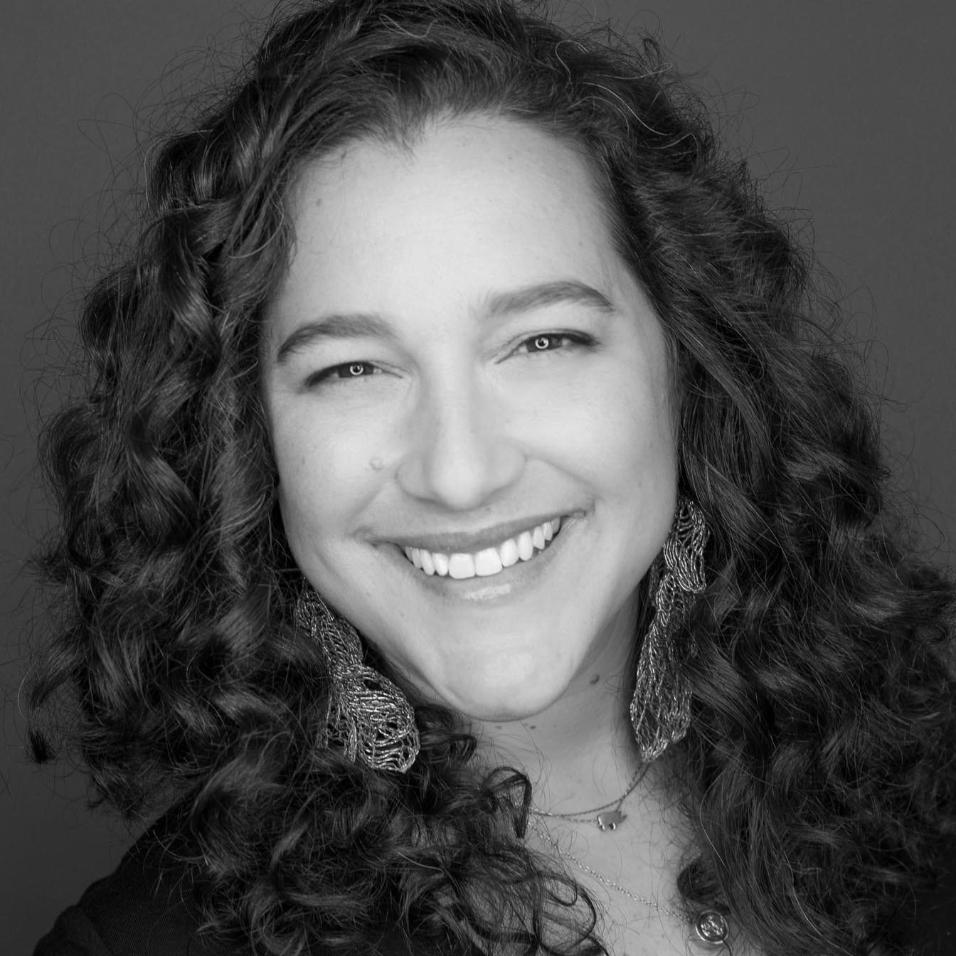 Celina de Sola Headshot